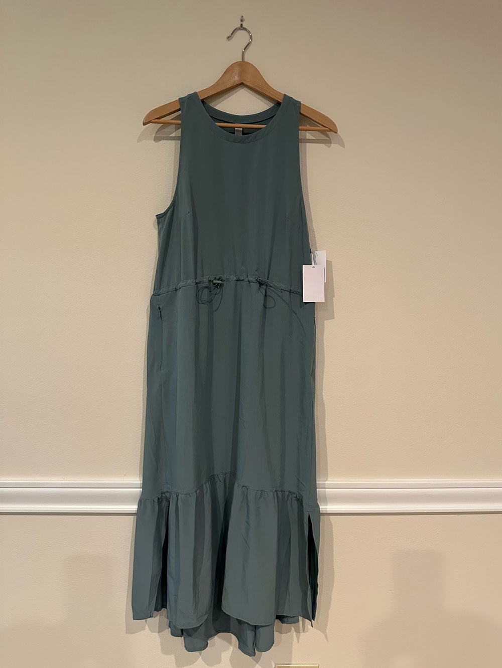 NWT Zella Pursuit Tiered Midi Dress Slate Green Cinch Waist Pockets